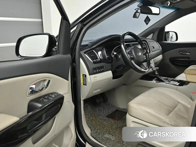 Kia The New Carnival 2018 Черный из Кореи, фото 2