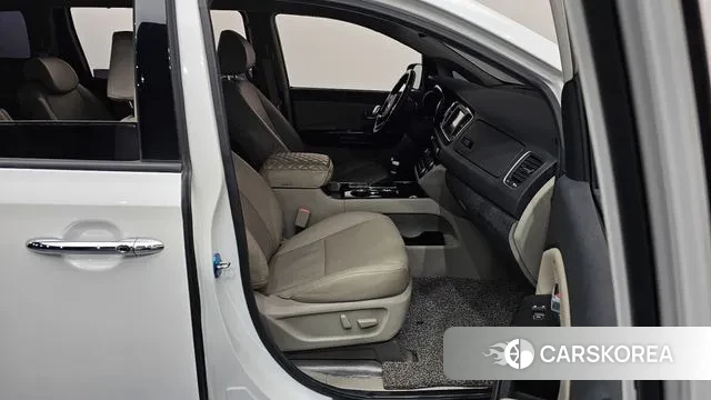 Kia The New Carnival 2019 Белый из Кореи, фото 2