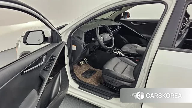 Kia Di Ol Nu Niro 2022 Белый из Кореи, фото 2