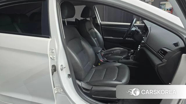Hyundai The New Avante AD 2018 Белый из Кореи, фото 2