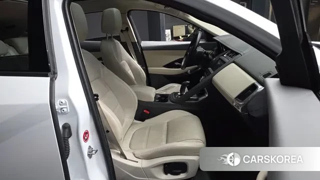 Jaguar E-PACE 2019 Белый из Кореи, фото 2