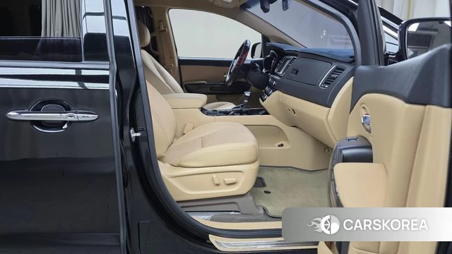 Kia The New Carnival 2019 Черный из Кореи, фото 2