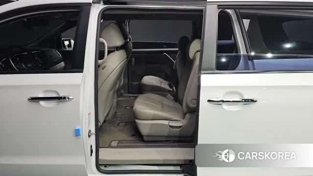 Kia The New Carnival 2019 Белый из Кореи, фото 2