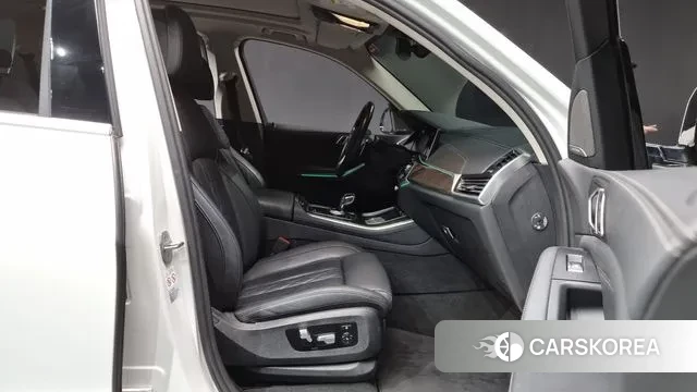 BMW X5 (G05) 2021 Белый из Кореи, фото 2