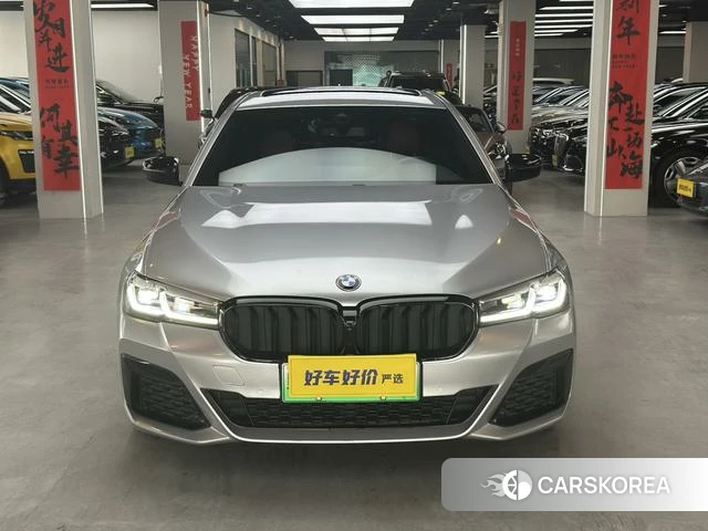 BMW 5 series PHEV 2021 Серебристо-серый из Китая, фото 2
