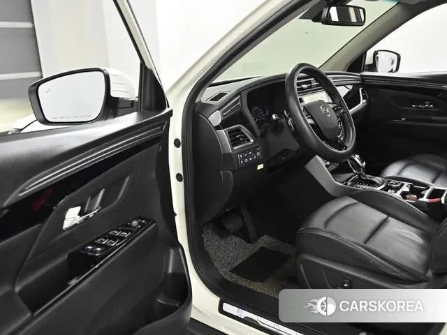 Ssangyong Beautiful Korando 2020 Жемчужный цвет из Кореи, фото 2