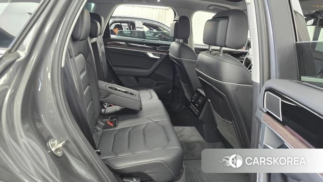 Volkswagen Touareg 3rd generation 2024 Серый из Кореи, фото 2