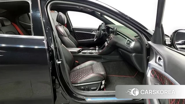 Genesis The New G70 2022 Черный из Кореи, фото 2