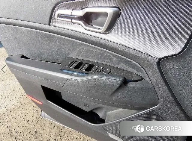 Kia Sportage 5th Generation Hybrid 2024 Черный из Кореи, фото 2