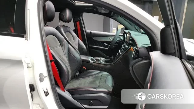 Mercedes-Benz GLC-Class X253 2019 Белый из Кореи, фото 2