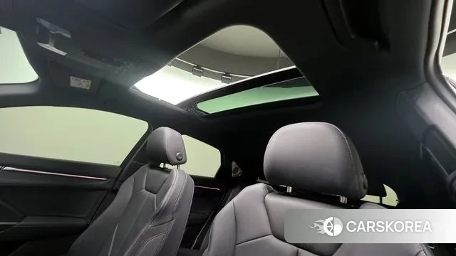 Audi Q3 (F3) 2023 Белый из Кореи, фото 2