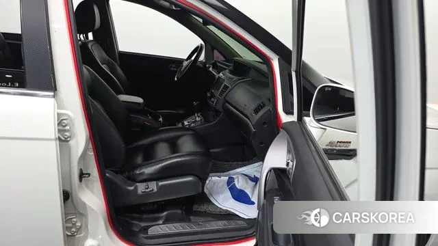 Ssangyong Korando Turismo 2018 Белый из Кореи, фото 2