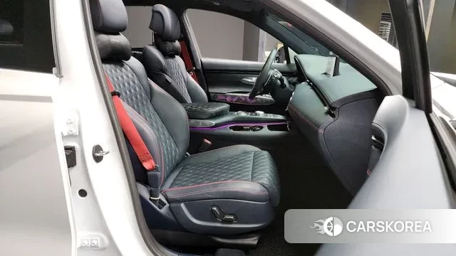 Genesis GV70 2021 Белый из Кореи, фото 2