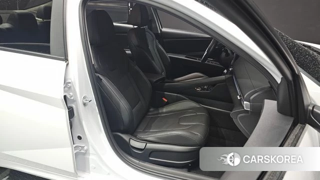 Hyundai The New Avante (CN7) 2024 Белый из Кореи, фото 2