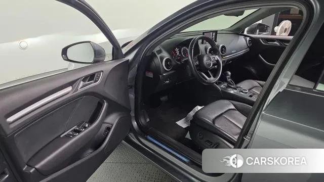 Audi New A3 2019 Серый из Кореи, фото 2