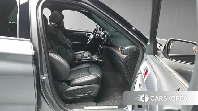 Ford Explorer 6th Generation 2022 Серый из Кореи, фото 2