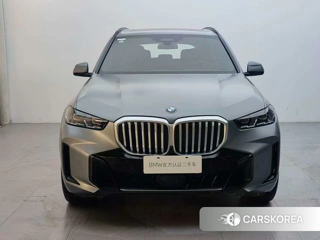 BMW X5 2023 Темно-серый из Китая, фото 2