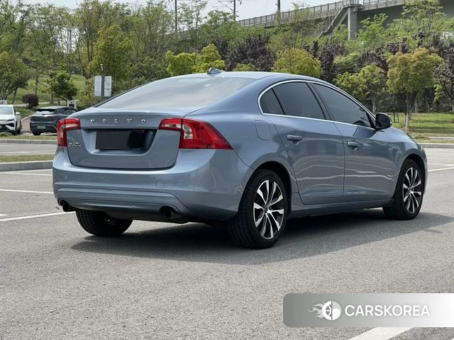 Volvo S60 2018 Синий из Китая, фото 2