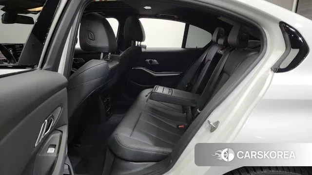 BMW 3 Series (G20) 2025 Белый из Кореи, фото 2