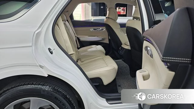 Genesis GV70 2024 Белый из Кореи, фото 2