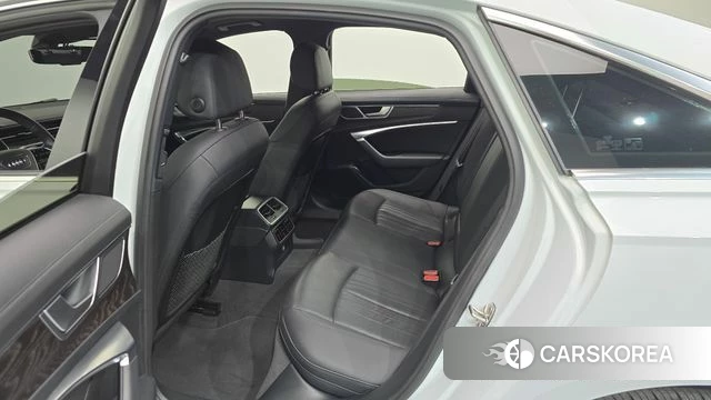 Audi A6 (C8) 2021 Белый из Кореи, фото 2