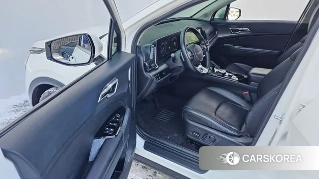 Kia Sportage 5th Generation Hybrid 2022 Белый из Кореи, фото 2