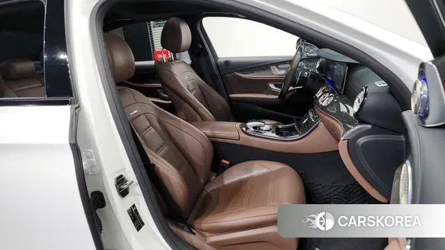 Mercedes-Benz E-Class W213 2019 Белый из Кореи, фото 2