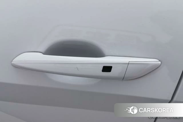 Hyundai Elantra 2024 Белый из Китая, фото 2