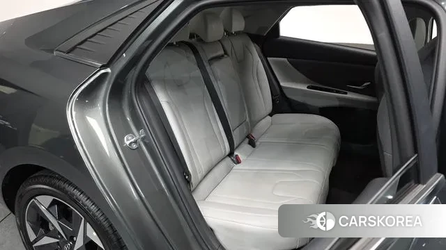 Hyundai Avante Hybrid (CN7) 2022 Серый из Кореи, фото 2