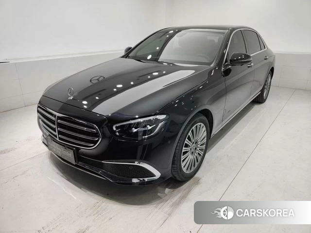 Mercedes-Benz E-class 2023 Черный из Китая, фото 2
