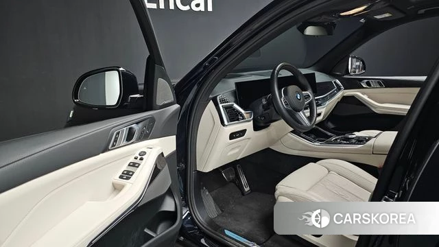 BMW X5 (G05) 2025 Черный из Кореи, фото 2