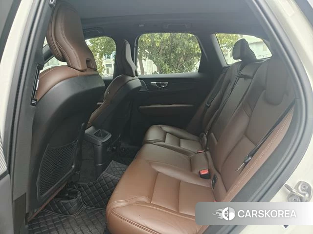 Volvo XC60 PHEV 2024 Белый из Китая, фото 2