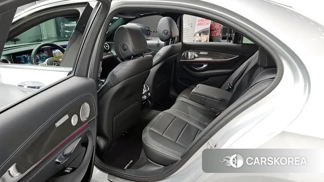 Mercedes-Benz E-Class W213 2020 Серебристо-серый из Кореи, фото 2