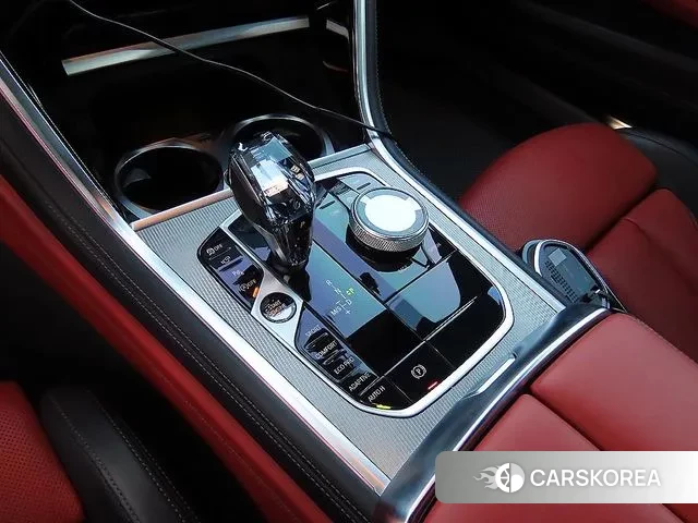 BMW 8 Series (G15) 2021 Черный из Кореи, фото 2