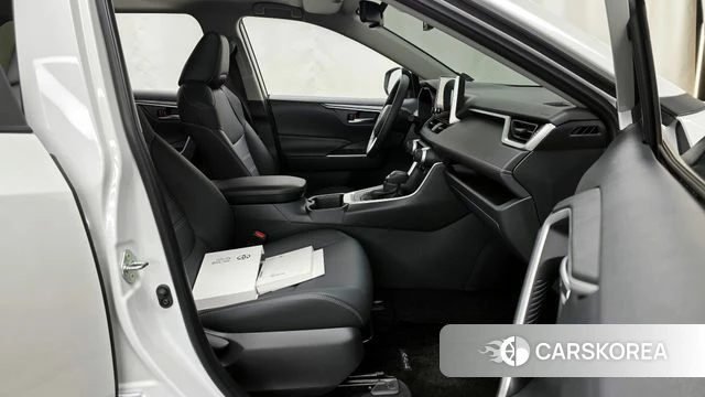 Toyota RAV4 5th Generation 2025 Белый из Кореи, фото 2