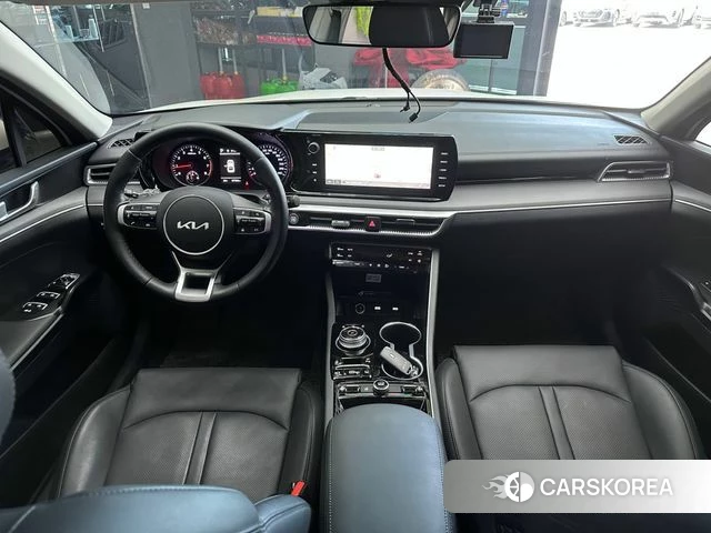 Kia K5 3rd generation 2023 Белый из Кореи, фото 2