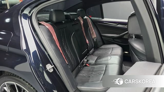 BMW 5 Series (G30) 2021 Черный из Кореи, фото 2
