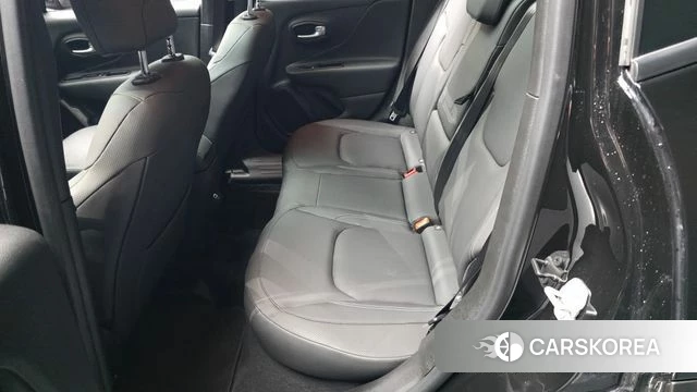 Jeep Renegade 2023 Черный из Кореи, фото 2