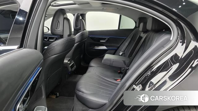 Mercedes-Benz E-Class W214 2025 Черный из Кореи, фото 2