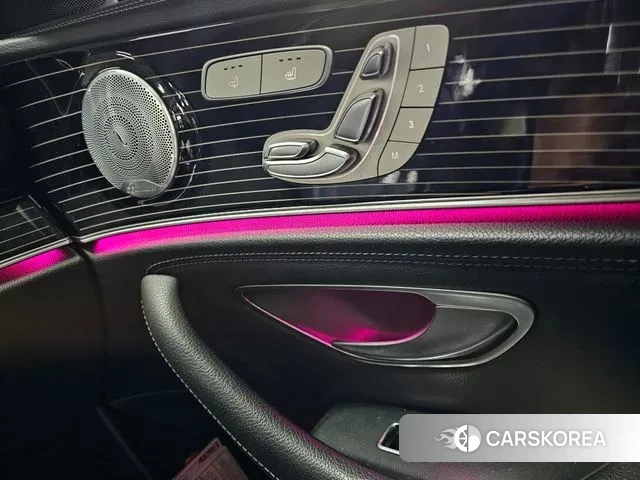 Mercedes-Benz E-Class W213 2019 Синий из Кореи, фото 2