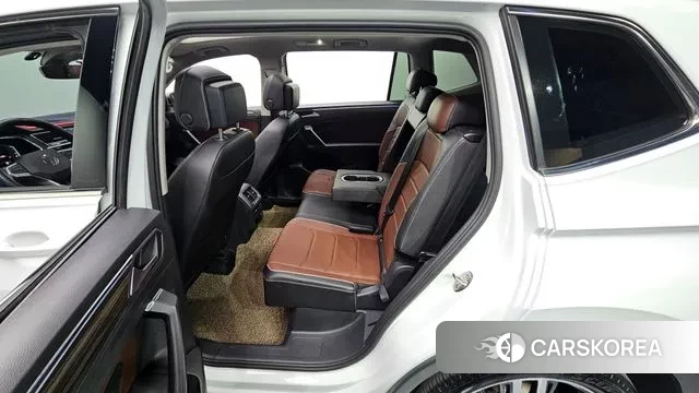Volkswagen Tiguan Allspace 2022 Белый из Кореи, фото 2