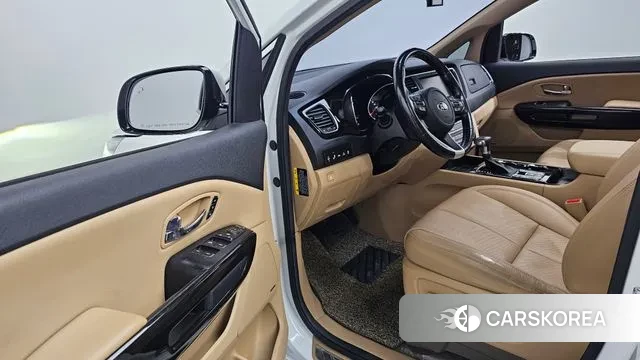 Kia The New Carnival 2018 Белый из Кореи, фото 2