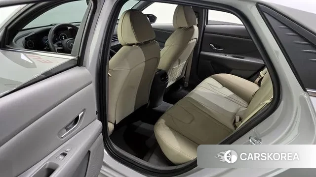 Hyundai Avante (CN7) 2023 Серебристо-серый из Кореи, фото 2