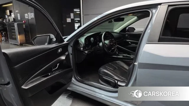 Hyundai Avante (CN7) 2022 Светло-серебряный цвет из Кореи, фото 2