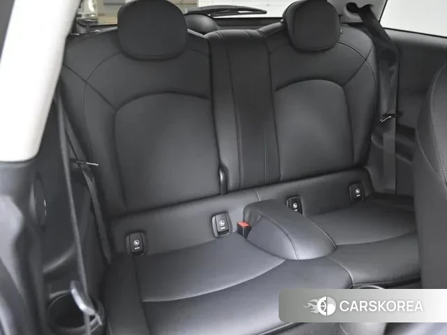 Mini Cooper D 2019 Черный из Кореи, фото 2