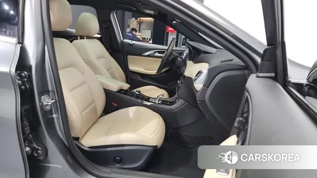Infiniti QX30 2019 Серый из Кореи, фото 2