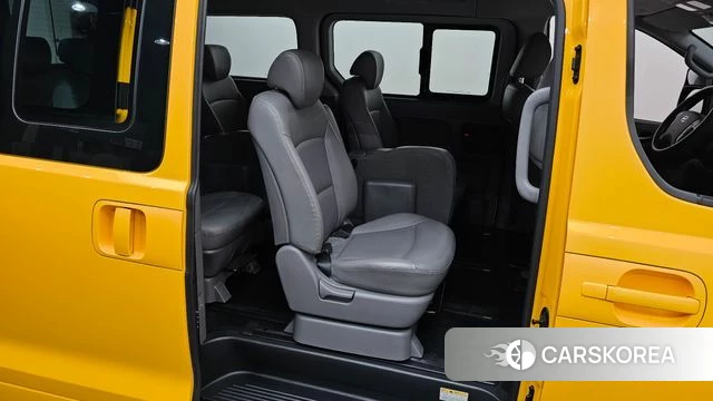 Hyundai The New Grand Starex 2021 Желтый из Кореи, фото 2