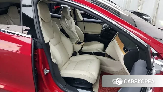 Tesla Model S 2019 Красный из Кореи, фото 2