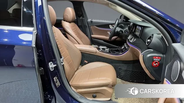 Mercedes-Benz E-Class W213 2020 Синий из Кореи, фото 2