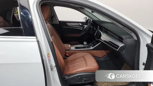 Audi A6 (C8) 2021 Белый из Кореи, фото 2